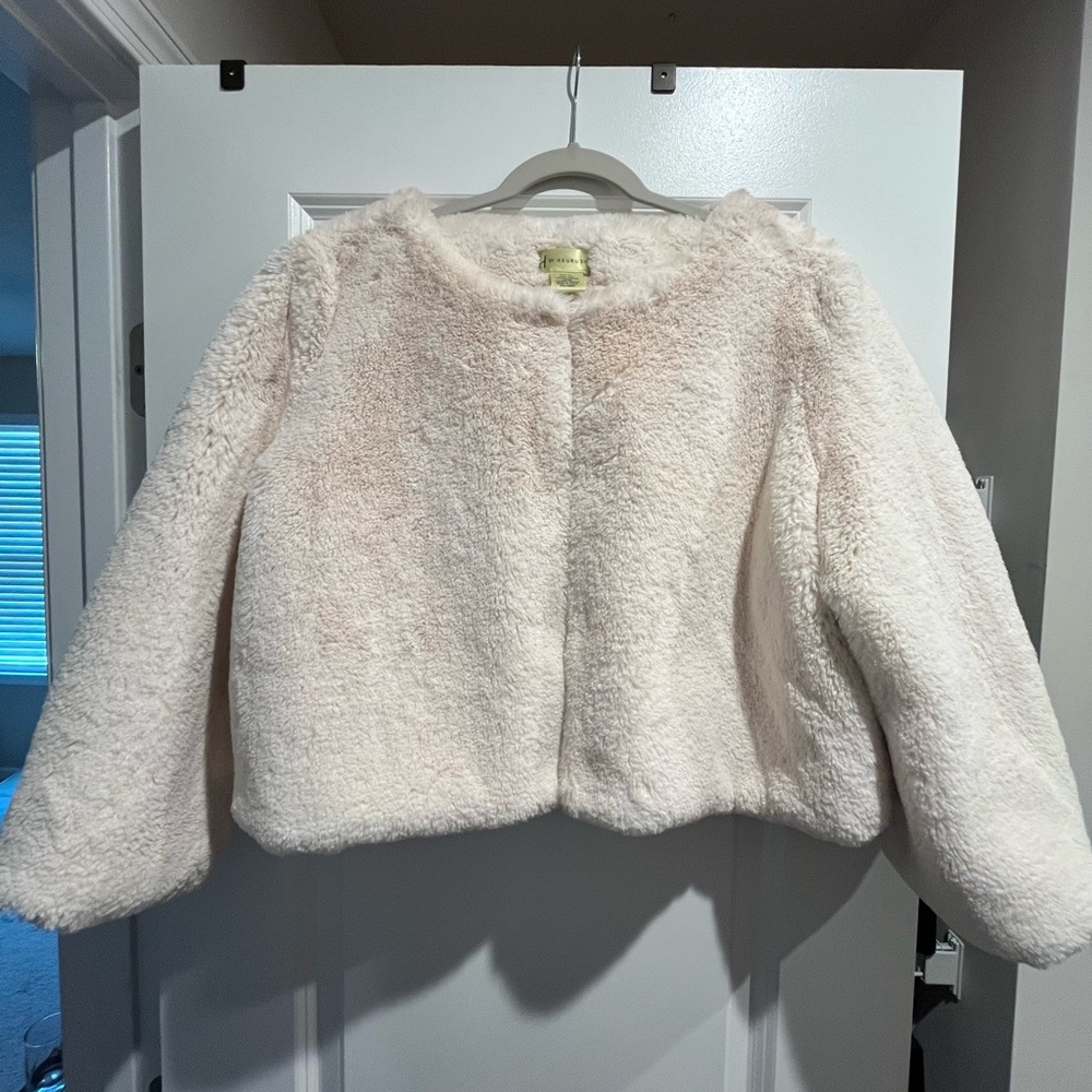 Elegant Cream Women's Cape Jacket